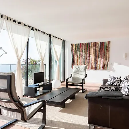 Live Ocean View شاليه